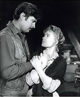  Fess Parker and Dorothy McGuire in Old Yeller