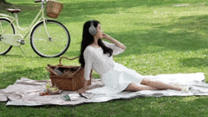 IU Sony MDR Ad Making [GIFs] by boxgame
