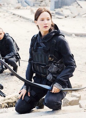  Katniss Everdeen | Mockingjay - Part 2