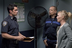 Kelli Giddish as Amanda Rollins in Law and Order: SVU - "Girls Disappeared"