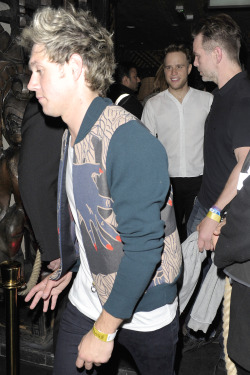  Niall Out in Лондон
