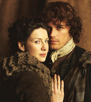  Outlander Claire and Jamie Season 1 promotional picture