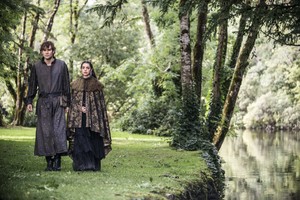  Reign "Drawn and Quartered" (2x02) promotional picture