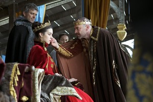 Reign "Slaughter of Innocence" (1x22) promotional picture