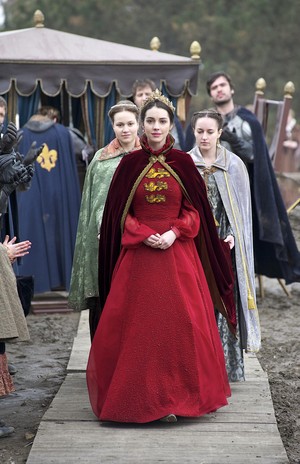 Reign "Slaughter of Innocence" (1x22) promotional picture