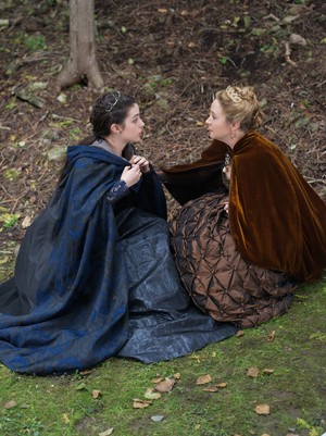 Reign "Three Queens" (2x06) promotional picture