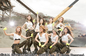  SNSD - Catch Me If You Can