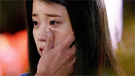  Soohyun wiping tears from IU's cheek from 'Producer' ep 7