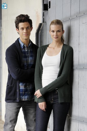  Stitchers - 1×02 “Friends in Low Places” - Promotional фото
