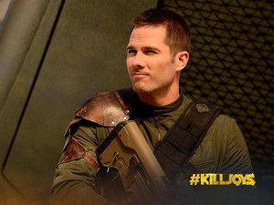  The new official photoshoot of LukeMacfarlane as D'Avin