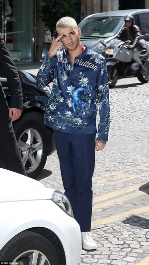  Zayn at Louis Vuitton menswear tampil