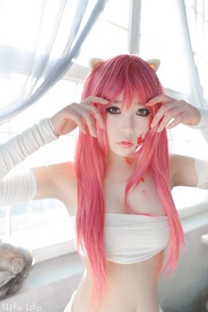  lucy....cosplay