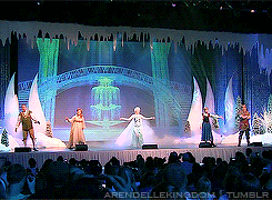  アナと雪の女王 Sing Along 表示する at ディズニー World