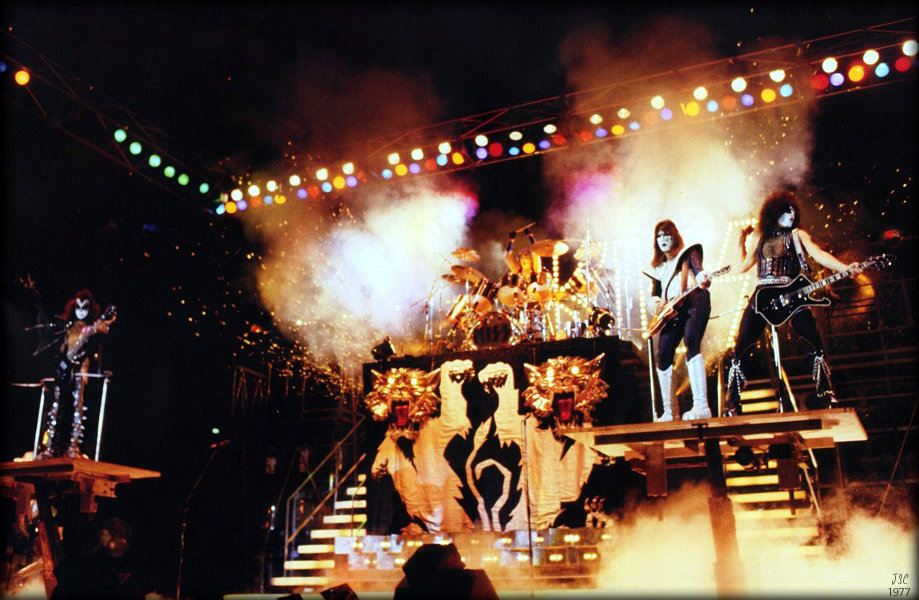 kiss alive tour 1977
