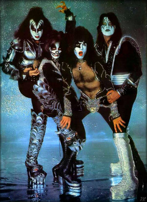  吻乐队（Kiss） ~NYC…April 9 1976 (Destroyer-Glitter Session)