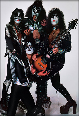  Kiss ~NYC…April 9, 1976 (Destroyer-White Session)