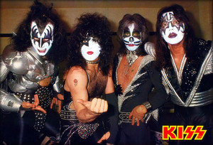  KISS ~Tokyo, Japan…March 21, 1977 (Japan tour press conference-Tokyo Hilton)