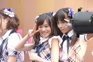 Komiyama Haruka and Goto Moe AKB48 Campaign Free Live in Osaka 2015