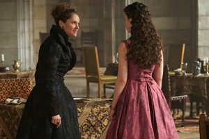  Reign "Forbidden" (2x15) promotional picture
