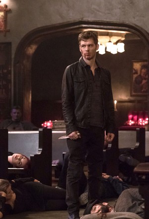  The Originals "Night Has a Thousand Eyes" (2x18) promotional picture