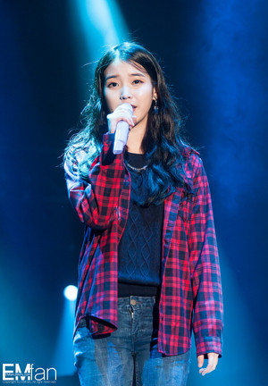 140921 IU at Melody Forest Camp Concert 
