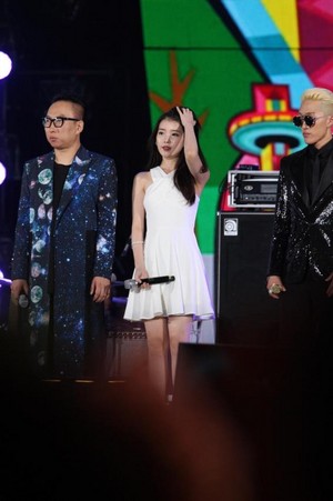  150813 IU（アイユー） and Park Myungsoo at Infinity Challenge Festival