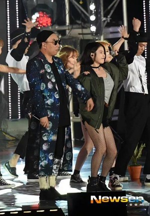  150813 IU at Infinity Challenge Festival with GD and Park Myungsoo