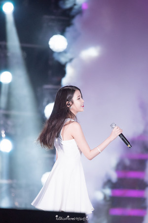  150813 IU at Infinity Challenge Song Festival with GD and Park Myungsoo