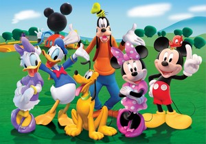 5823 puzzle mickey mouse club house 100 piezas 1920x1080