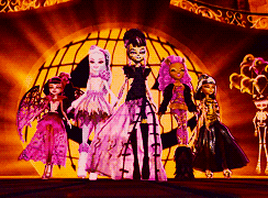  Frankie Stein, Draculaura, Clawdeen Wolf, Cleo De Nile and Abbey Bominable