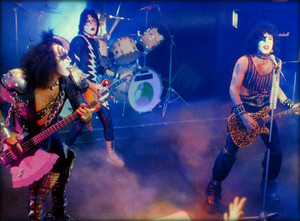  吻乐队（Kiss） ~Hilversum, Netherlands….November 25, 1982
