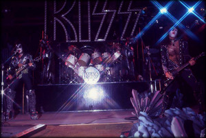  kiss ~Newburgh, New York…July 2, 1976 (Destroyer Tour Dress Rehearsal/Hanger E-Stewart Internation