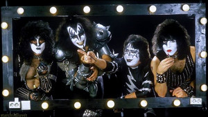  Kiss ~November 25, 1982 (Hilversum, Netherlands - Creatures European Promo Tour)