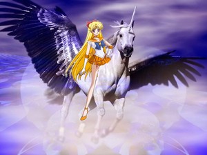  Sailor Venus riding on her Beautiful Winged Unicorn конь