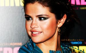  Selena wallpaper