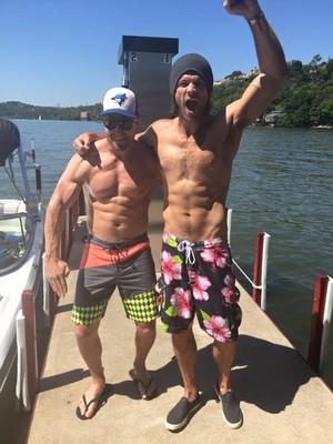  Stephen Amell and Jared