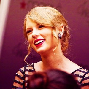  Taylors pretty smile