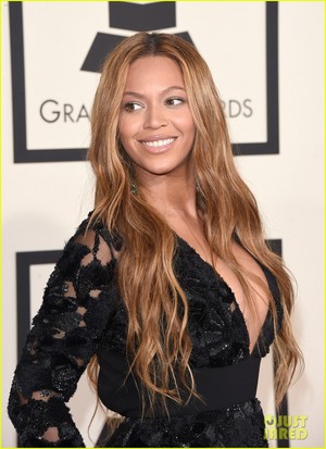  Beyonce grammys 2015 red carpet 02
