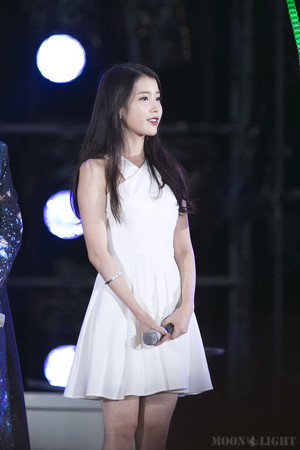  150813 李知恩 at Infinity Challenge Song Festival with GD and Park Myungsoo
