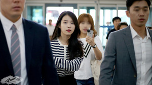  150912 आई यू at Incheon Airport Leaving for Hong Kong