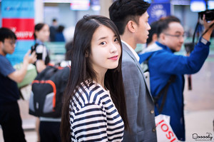  150912 आई यू at Incheon Airport Leaving for Hong Kong