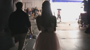 Ari kwa Ariana Grande (Behind The Scenes)