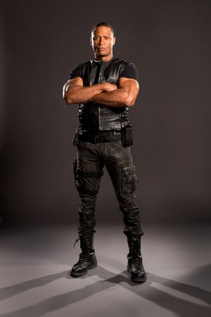  Arrow - Season 4 - Diggle Cast Promotional foto's