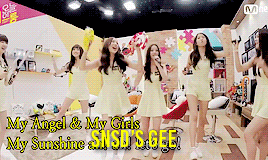 GFriend dancing and singing