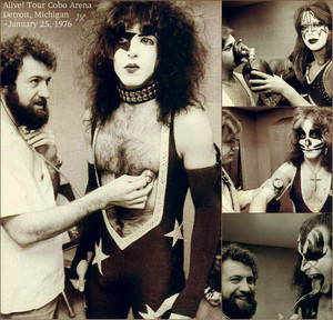  吻乐队（Kiss） ~Detroit, Michigan...January 25, 1976 (Alive! Tour-Cobo Arena)﻿