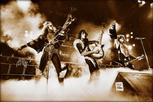  吻乐队（Kiss） ~London, England…May 15, 1976 (Destroyer Tour)