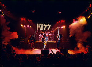  吻乐队（Kiss） ~New York, NY (Beacon Theater) March 21, 1975