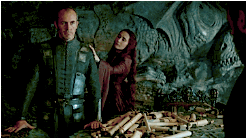  Melisandre and Stannis Baratheon