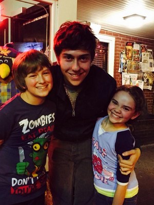  Nat Wolff with young Q and Margo
