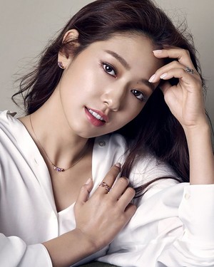 Park Shin Hye’s New F/W 2015 Ads For Agatha Paris 